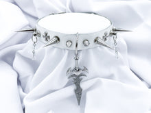 Load image into Gallery viewer, Brise Coeur collar
